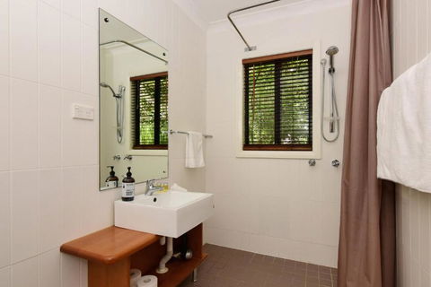 Cloudsong Chalet 1 Close To The Village Centre! - Tourism Guide 3