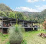 Cabbage Tree Farm Seclusion  tranquillity - Travel Search