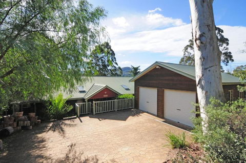 Bonnie Doon Family Friendly Home! - Tourism Guide 1