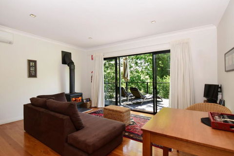Cloudsong Chalet 4 Close To The Village Centre! - Tourism Guide 6