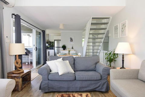 Treetops Newly Renovated In The Village! - Travel Search 2