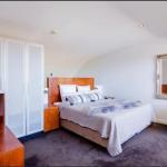 Urban Paradise Minutes From The Markets - Travel Search 1