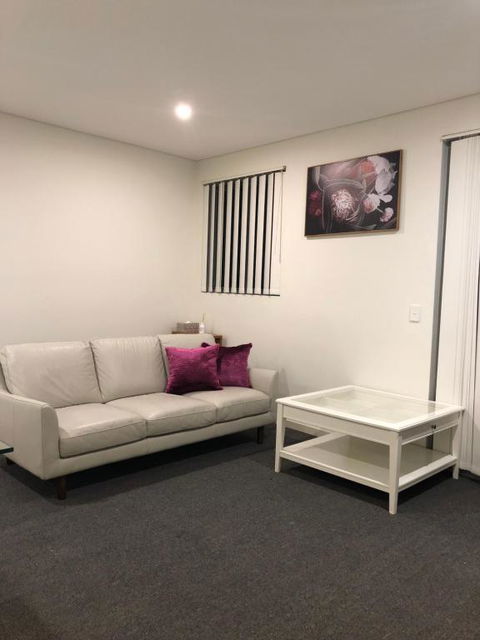 Modern Apartment In Liverpool CBD - Tourism Guide 5