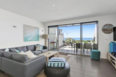 WATERFRONT SEVEN In The Heart Of Lorne - Tourism Guide 5