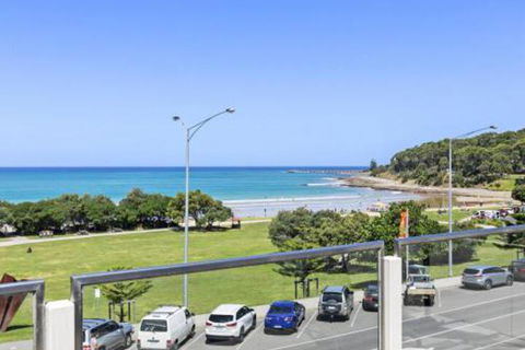 WATERFRONT SEVEN In The Heart Of Lorne - Tourism Guide 3