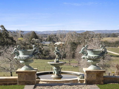 Kilburn Views As Far As The Eyes Can See - Tourism Guide 3