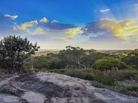 Sydney View 70km From Sydney 1000km From Care! - Tourism Guide 6