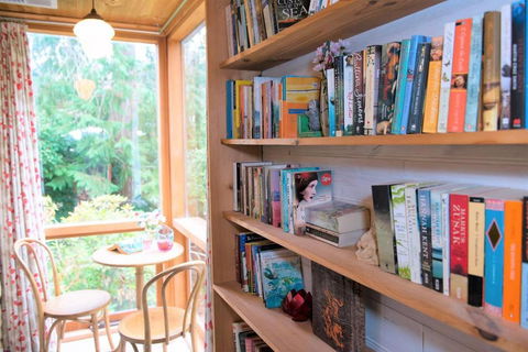 Adelaide Hills Camellia Cottage WiFi - Travel Agents 1