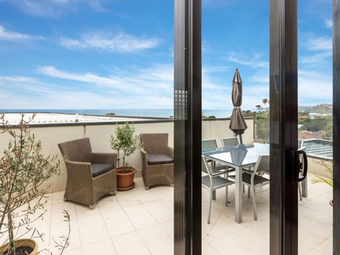 THE PENTHOUSE MORNINGTON - Travel Agents 4