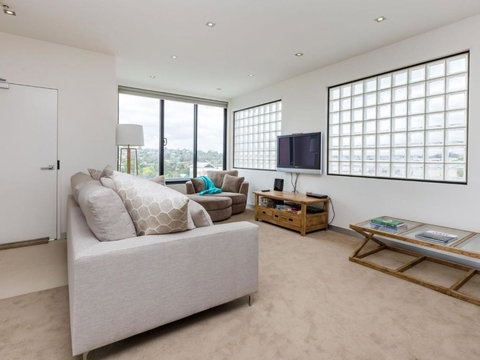 THE PENTHOUSE MORNINGTON - Travel Agents 6