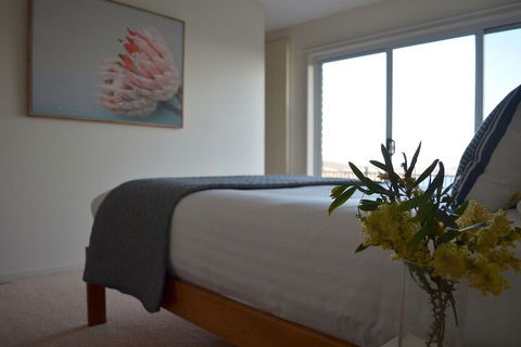 Hilltop House - Travel Agents 3