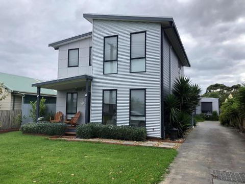 Goondiwindi Drive - Travel Agents 1