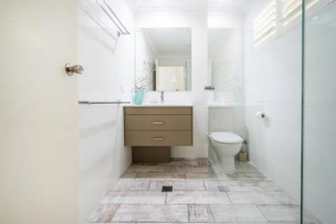 Iluka Villa 9 - Travel Agents 6