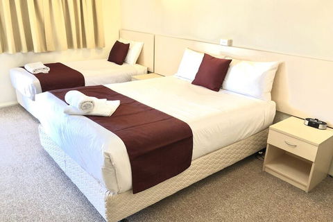 Overlander Motor Lodge - Tourism Guide 7