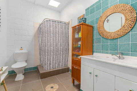 BEACH RETREAT - Tourism Guide 5