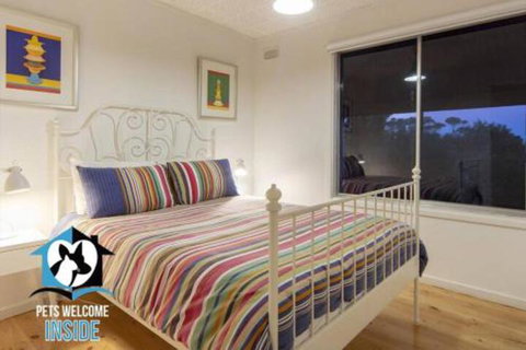 Retro Groovy Pad Pt Elliot - Travel Agents 3