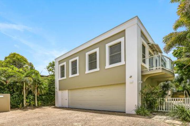 Sunshine Beach QLD Travel Search