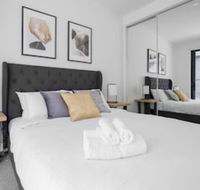Taste of Art Stunning Townhouse Stayatmoonee Ponds - Tourism Guide