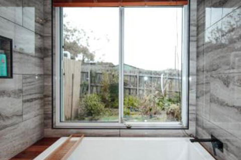 Craypot Cottage Port Campbell - Tourism Guide 2