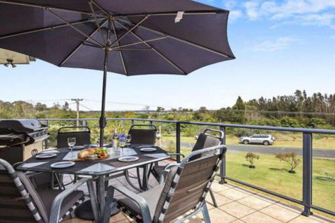 SunRay On Orama Spacious With Great Views - Tourism Guide 3