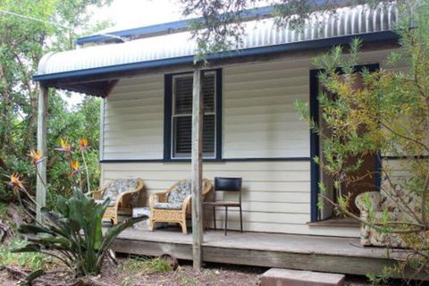 The Old Cottage At Cowes - Travel Agents 0