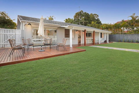Walk To Hastings Street Noosa Sound - Tourism Guide 5