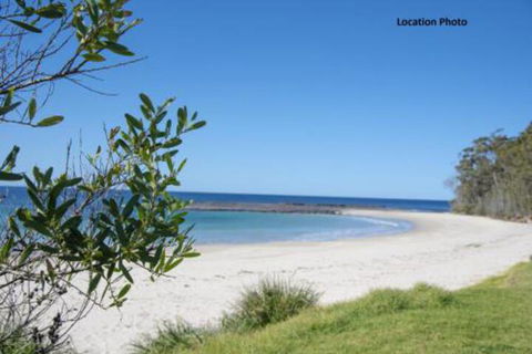 Mitchell Pde 71 Mollymook - Travel Search 0