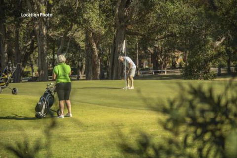 Mitchell Pde 71 Mollymook - Travel Search 3