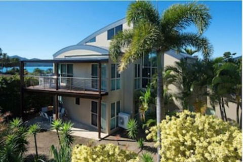 Cooinda Gardens 6 On Hamilton Island - Travel Search 0