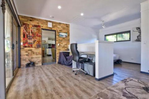 Sandy Feet Retreat Hervey Bay - Travel Agents 5