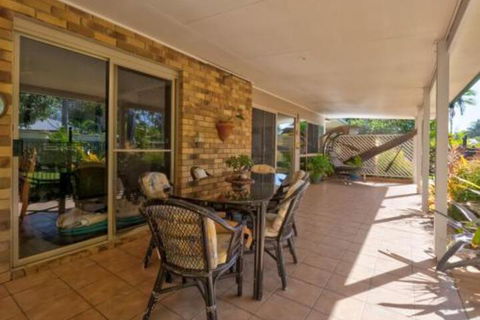Sandy Feet Retreat Hervey Bay - Travel Agents 7