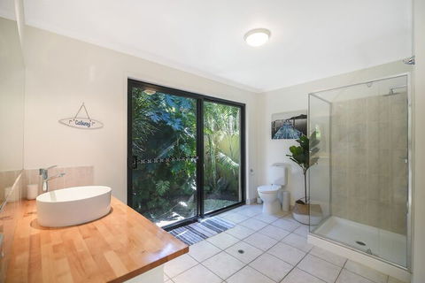 Home Away From Home, 38 Redwood Avenue, Marcus Beach, Noosa Area - Travel Search 5