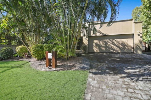 Home Away From Home, 38 Redwood Avenue, Marcus Beach, Noosa Area - Travel Search 1