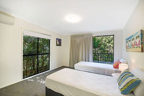 Home Away From Home, 38 Redwood Avenue, Marcus Beach, Noosa Area - Travel Search 4