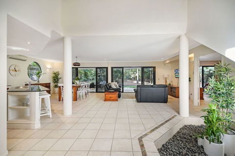 Home Away From Home, 38 Redwood Avenue, Marcus Beach, Noosa Area - Travel Search 3