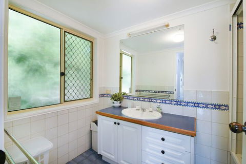 Blue Haven - 7 Egret Street - Travel Search 3