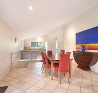 Beach Affair - 10 Callitris Crescent - Travel Search