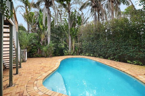 Beach Affair - 10 Callitris Crescent - Travel Search 1