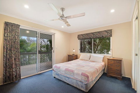 Beach Affair - 10 Callitris Crescent - Travel Search 6