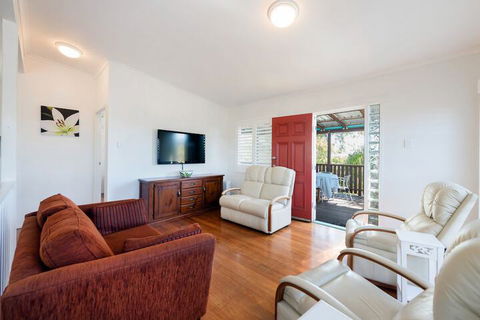 Heart Of Peregian, 19 Piper Street, Peregian Beach, Noosa Area - Travel Search 5
