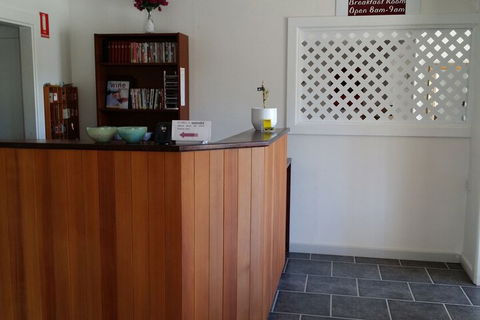Barossa Gateway Motel - Cruises Travel 5