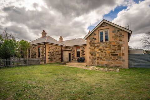Post Office Residence - Travel Search 5