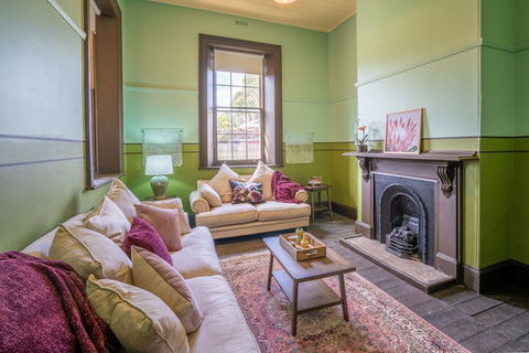 Post Office Residence - Travel Search 4