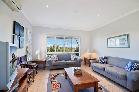 Jacana Sands 2 - 2/26 Jacana Street - Tourism Guide 3