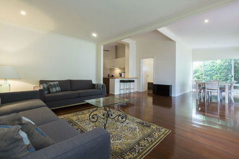 North Cottesloe Cottage - Travel Search 3