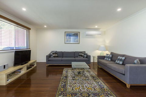 North Cottesloe Cottage - Travel Search 4