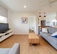Peaceful 3 Bedroom Apartment in Ascot - Cruises Travel