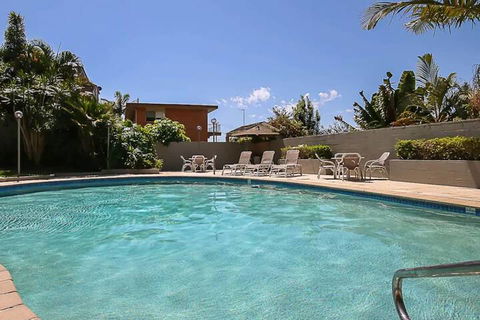 Spacious 2 Bedroom Apartment With Panoramic Views - Travel Search 1