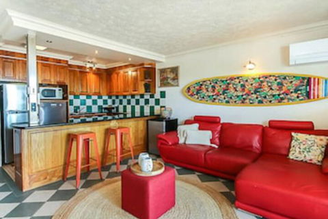 Spacious 2 Bedroom Apartment With Panoramic Views - Travel Search 0