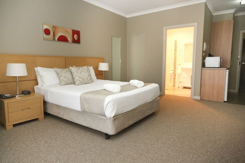Centrepoint Apartments - Cruises Travel 4